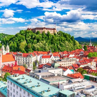 Vir: https://www.visitljubljana.com/sl/mediji/sporocila-za-javnost/ljubljana-na-4-mestu-seznama-the-best-global-destinations-for-a-scenic-drive/